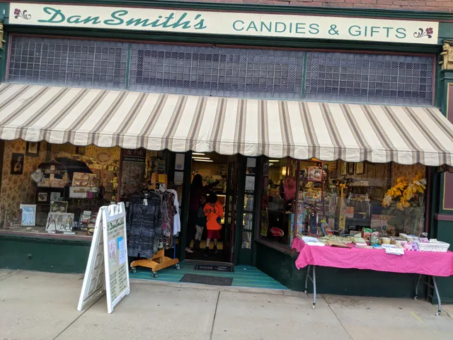 Dan Smith's Candies & Gifts