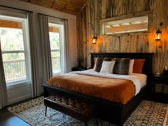 Midnight Pines Retreat