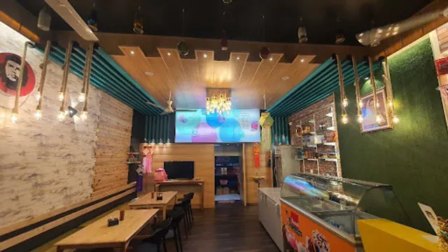 TU HI TU CAFE