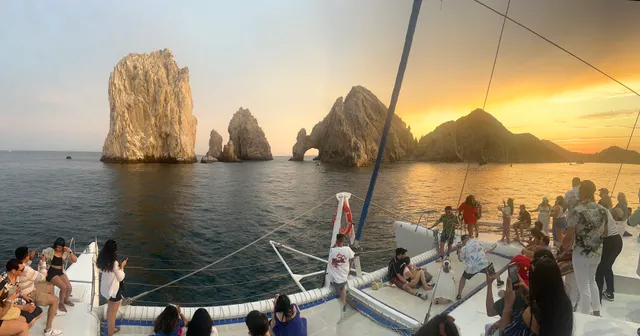 Cabo Baja Tours and Yachts
