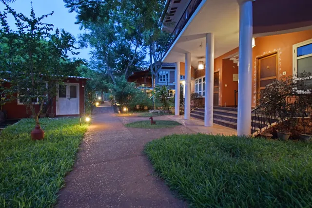 INN PONDIVILLE Forest Retreat