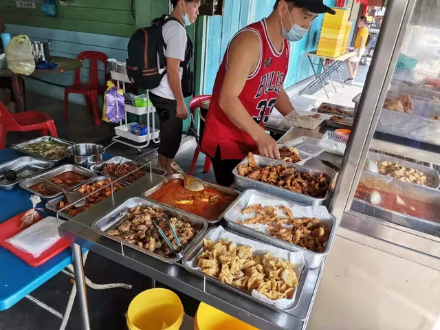 光辉茶餐室(泡哥椰浆饭)
