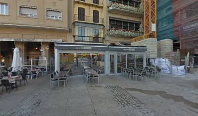 Pl. del Castillo, 16