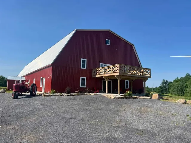 The Barn at Bracy’s