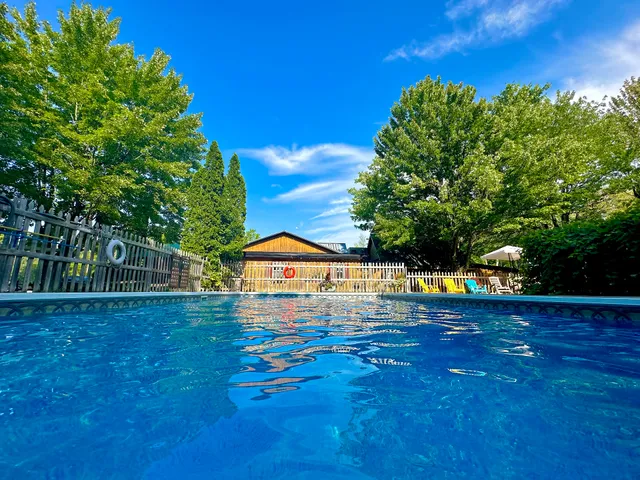 CAMPING BOMONT HENRYVILLE