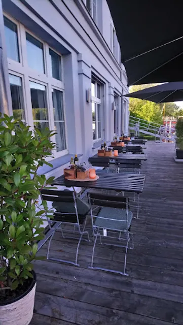 Fontane Lounge mit Kajakverleih