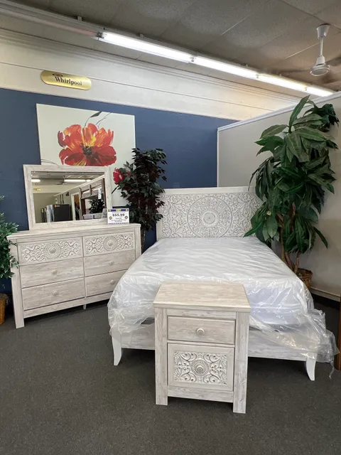 Buddy's Home Furnishings