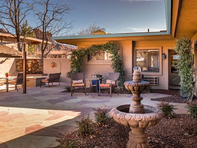 Sedona Uptown Suites