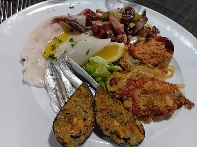 The Wall - Alberghina Felice