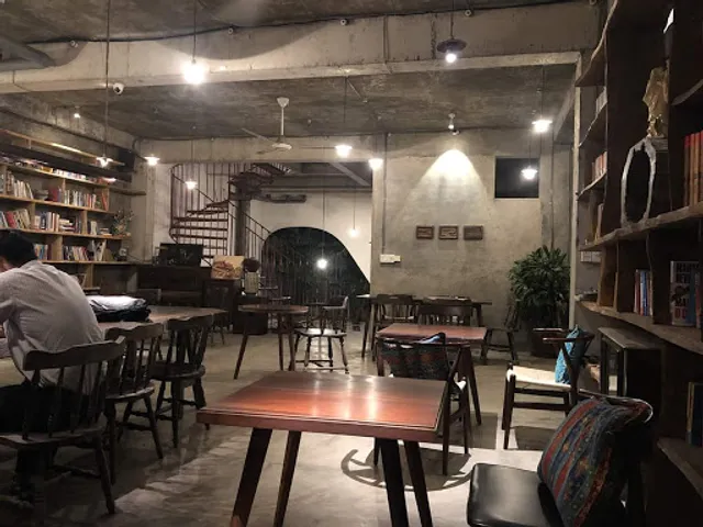 The LIB coffee and books