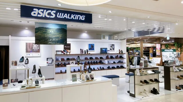 asics Walking Yodobashi Umeda Store