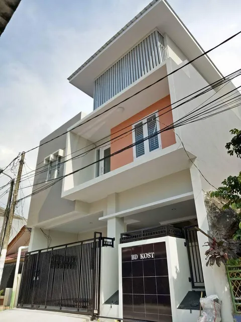 BD Kost (Kost Baru Komplit AC, Dipan, KM dalam dan Lemari.)