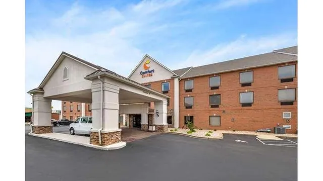 Comfort Suites Louisville Airport