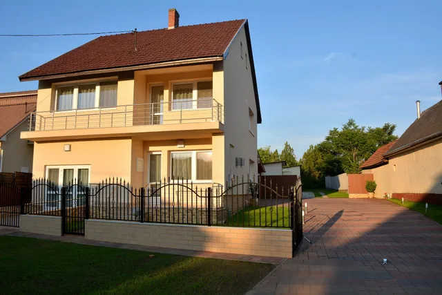 Molnár Vendégház - Újfehértó