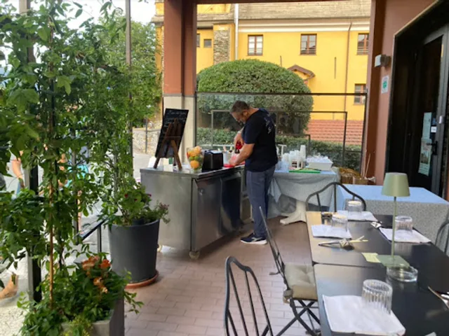 Tui Bistrot, Cocktail & Bed