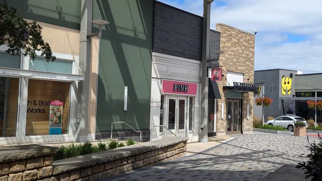 Victoria's Secret & PINK