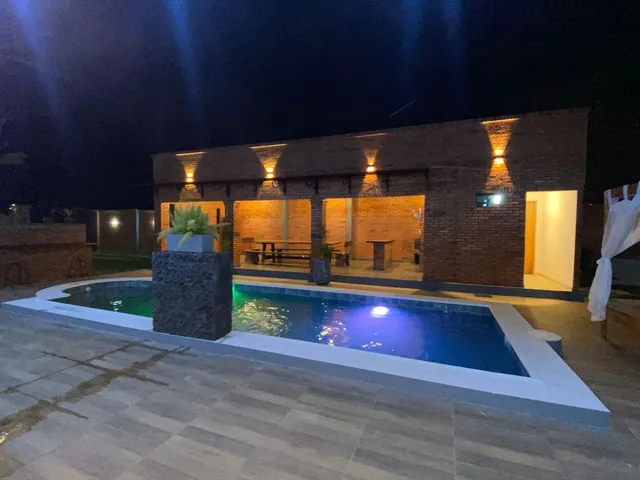 LA MALA JUNTA CABAÑAS