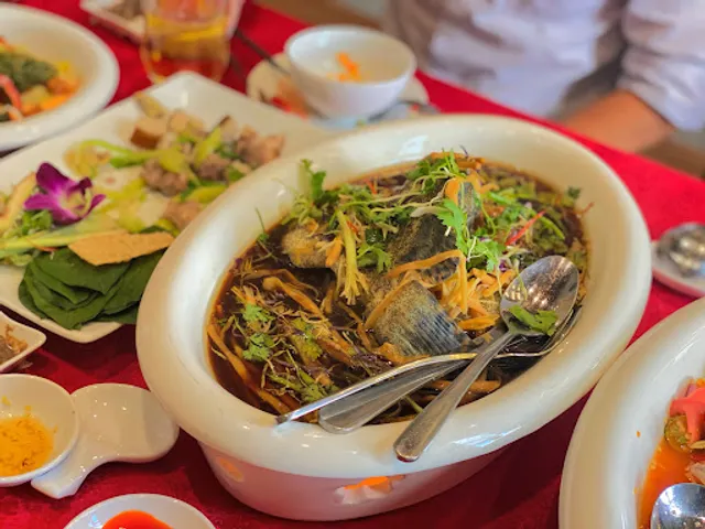 Long Thành Restaurant