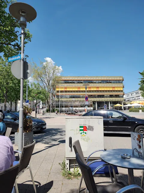 Petrini Ice Palms Cafe