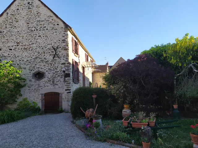 L'Ecole Buissonnière Gîte de France 89G255