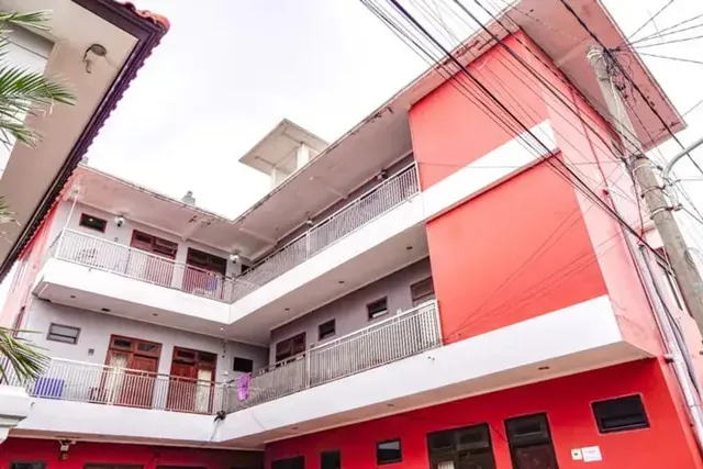 RedDoorz @ Gunungsari Surabaya 2