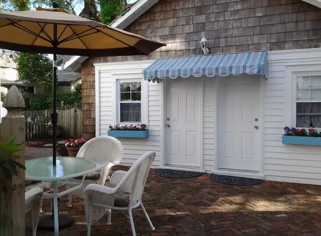 Beach Club Victorian