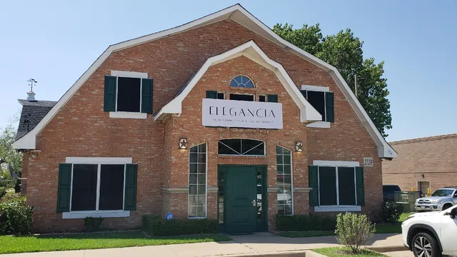 Elegancia Formal Wear