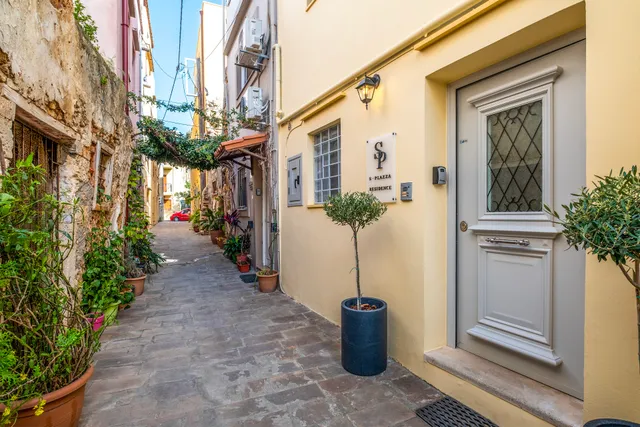 S - Plazza Residence