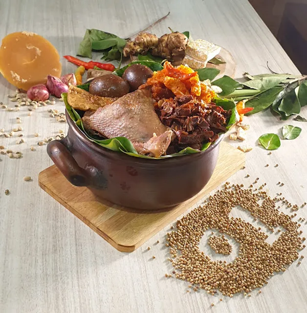 Gudeg Song Djie (01) Bu Atmo Katamso