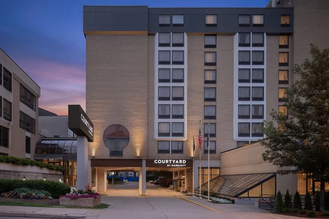 Courtyard by Marriott Pittsburgh University Center
