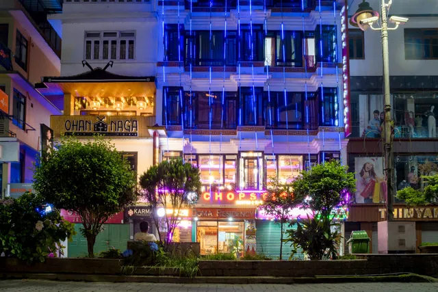 Hotel Doma Residency (MG Marg)