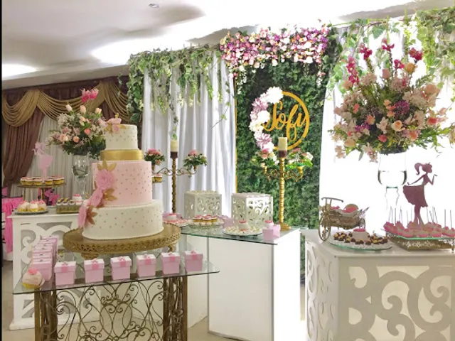 Salon De Evento “CASA BLANCA”