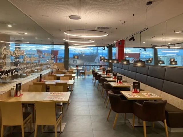 XXXLutz Restaurant Wien 3