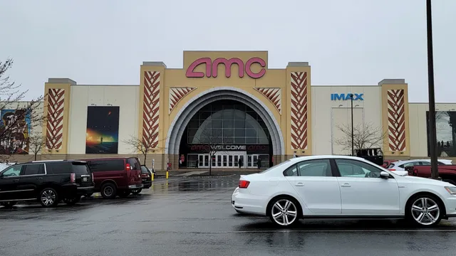 AMC Rockaway 16