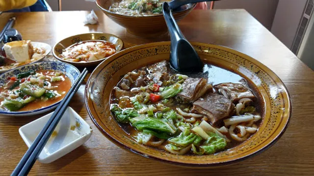 Liuli Tun Noodle Expert