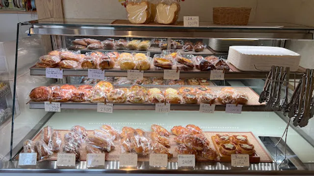 パンとお菓子のアトリエスーブニール