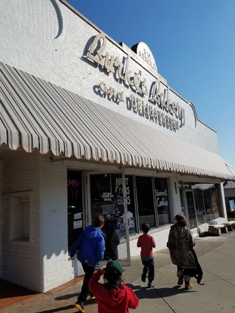Burke's Bakery & Delicatessen