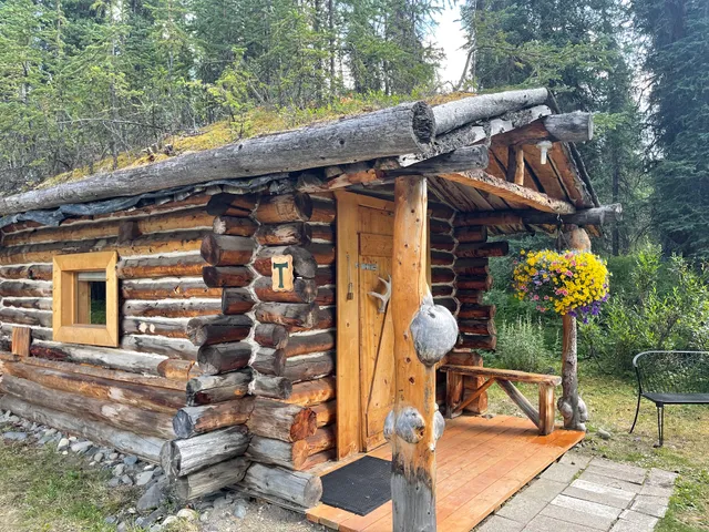 Carlo Creek Cabins