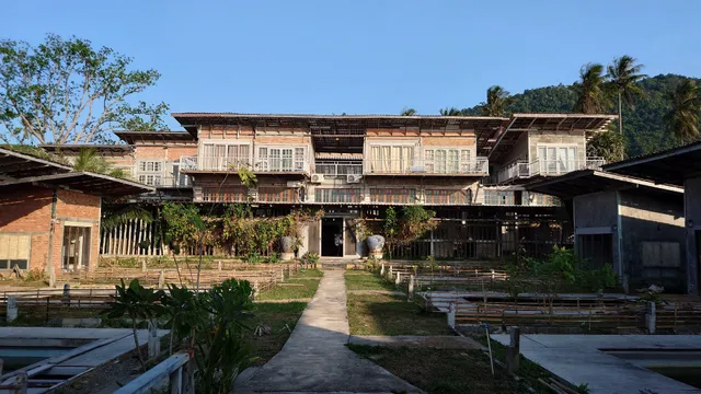 Artisan Koh Yao, handcraft beachfront villa