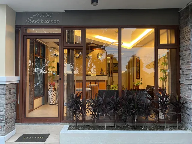 Saroju's Farmview Hotel