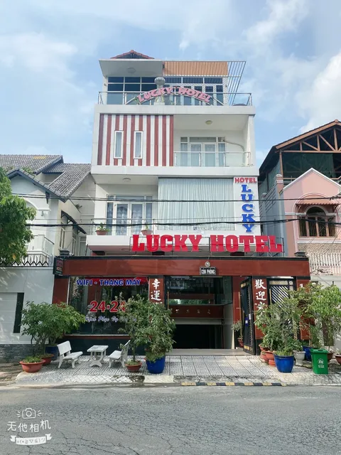 Lucky Hotel - Khách sạn khu tên lửa uy tín, địa chỉ lưu trú giá rẻ sạch sẽ tại Hồ Chí Minh