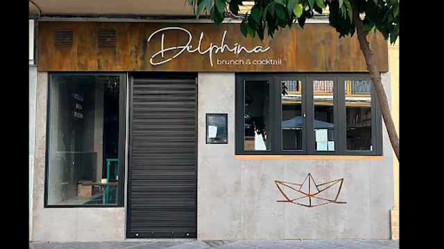Delphina Sevilla Brunch & Cocktail