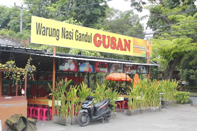 Warung Nasi Gandul Gusan