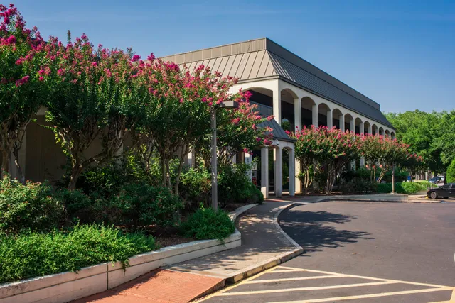 Helen Hall Public Library