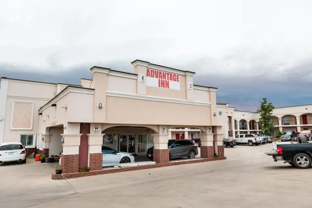 Advantage Inn & Suite