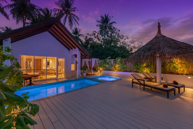 Malahini Kuda Bandos Resort