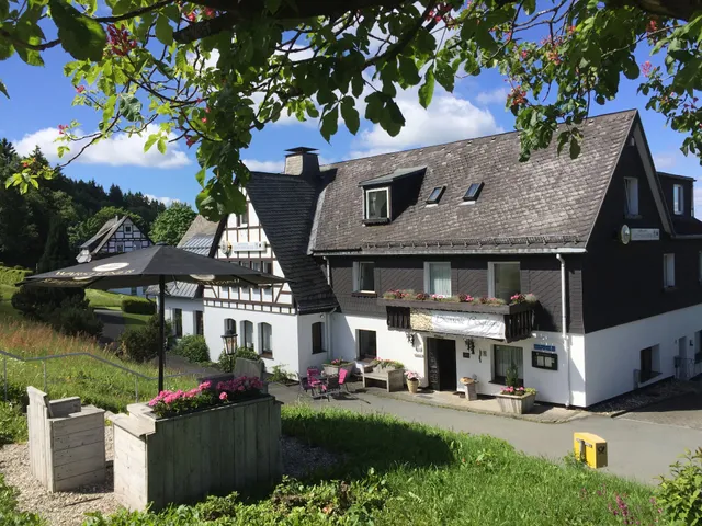 Berghotel Lenneplätze B&B in Winterberg