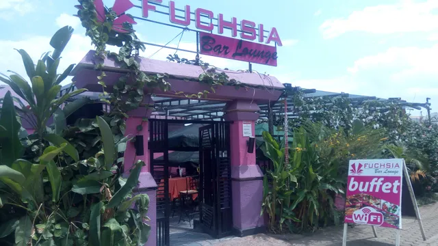 Fuchsia Lounge (Kwa Jules)