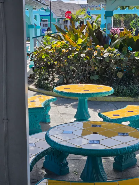 Frankie Gone Bananas