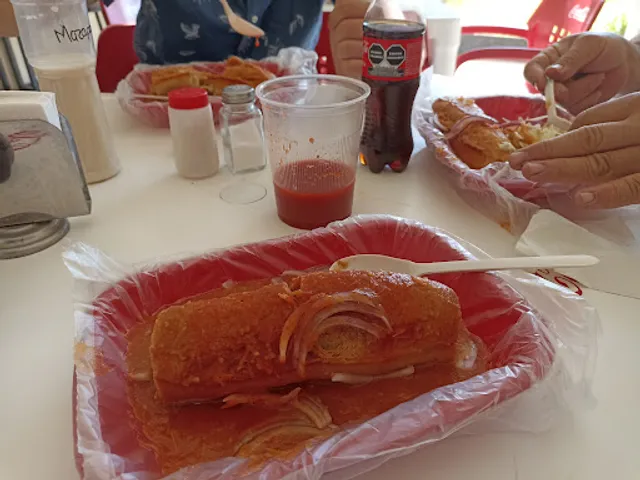 Tortas Ahogadas "La Diabla"